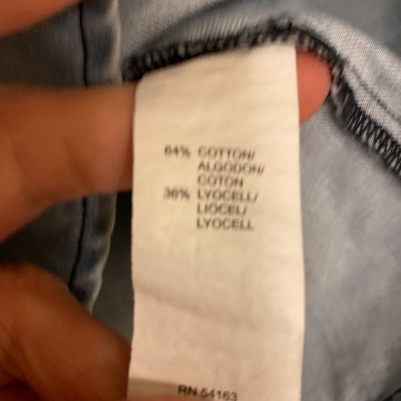 NWOT~ Kelsie Two-Toned Ladies Denim Shirt   Size Large - Picture 5 of 7